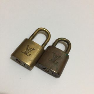 ルイヴィトン(LOUIS VUITTON)のルイヴィトン 南京錠 キーなし 2個セット 中古(キーホルダー)