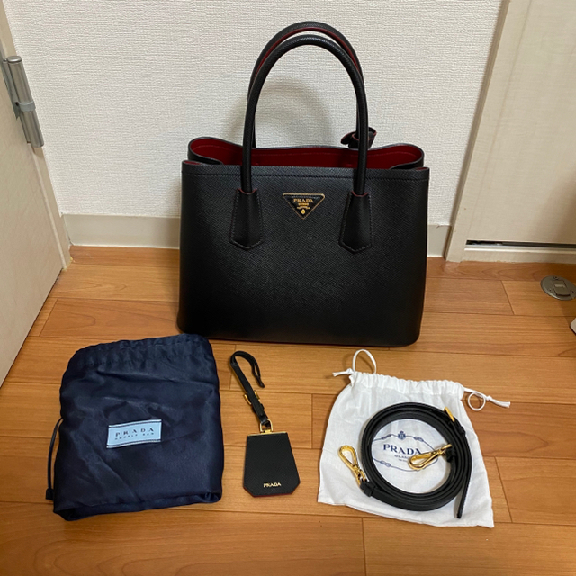 PRADA(プラダ)のPRADA バッグ レディースのバッグ(ハンドバッグ)の商品写真