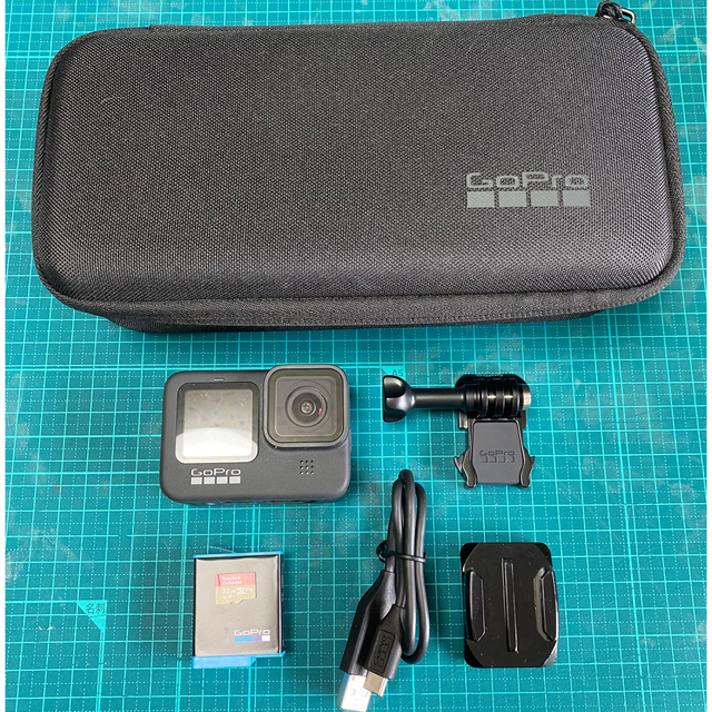 新品未開封GoPro HERO9 BLACK MicroSD 32GB付き