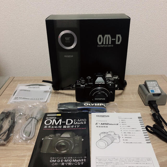 OLYMPUS(オリンパス)のOM-D E-M10 MARK 2  14-42mm EZレンズキット スマホ/家電/カメラのカメラ(ミラーレス一眼)の商品写真
