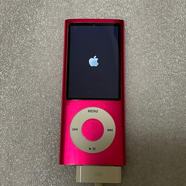 Apple(アップル)のiPod nano 第5世代　A1320 16GB pink ジャンク品 スマホ/家電/カメラのオーディオ機器(ポータブルプレーヤー)の商品写真