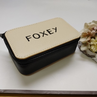 フォクシー(FOXEY)の新年価格☆新品未使用☆FOXEYノベルティ☆アクセサリーケース(ポーチ)