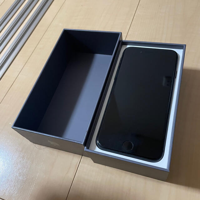 【cattleyaさま専用】iPhone8 ブラック 64GB