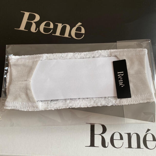 René(ルネ)の新品未開封　Rene  ルネ　マスクカバー　フォクシー  レディースのファッション小物(その他)の商品写真