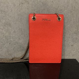 フルラ(Furla)の【美品】 FURLA スマホショルダー　オレンジ　(ショルダーバッグ)