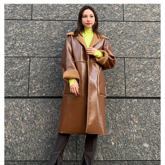 20aw  Faux Patent Shearling Coat