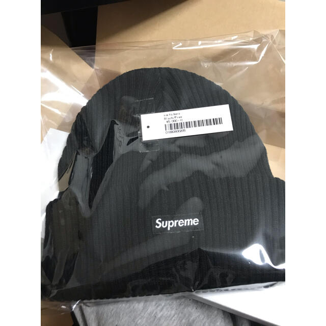 Supreme(シュプリーム)のSupreme ビーニー Wide Rib Beanie 黒　正規品 メンズの帽子(ニット帽/ビーニー)の商品写真