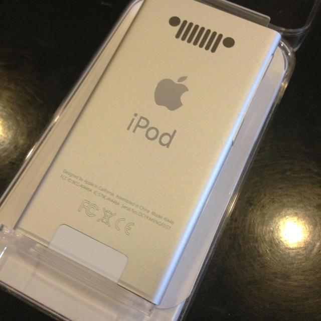 人気SALE大人気 iPod by rara's shop｜ラクマ nano16GB Silverの通販 限定SALE人気