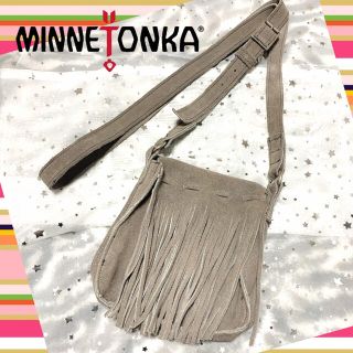 ミネトンカ(Minnetonka)のMINNETONKA★ミネトンカ★斜め掛け フリンジ ショルダー★グレー★(ショルダーバッグ)