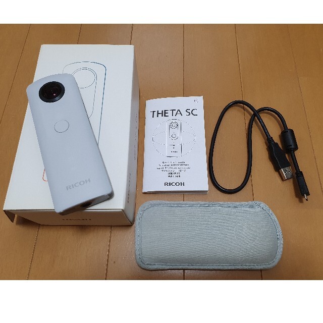 RICOH(リコー)のRICOH THETA SC美品 スマホ/家電/カメラのカメラ(コンパクトデジタルカメラ)の商品写真