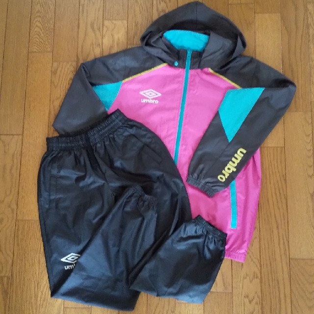 UMBRO(アンブロ)の【中古】子供 ウィンドブレーカー上下 キッズ/ベビー/マタニティのキッズ服女の子用(90cm~)(その他)の商品写真