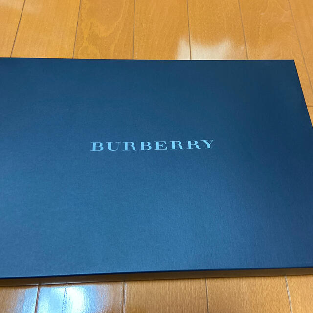 BURBERRY(バーバリー)のBurberry フェイスタオルギフト インテリア/住まい/日用品の日用品/生活雑貨/旅行(タオル/バス用品)の商品写真