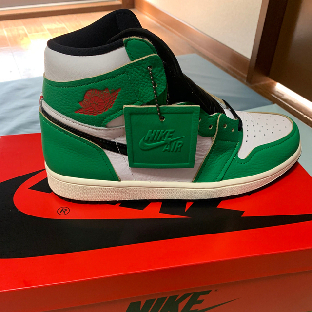 NIKE(ナイキ)のNIKE AIR JORDAN 1 LUCKY GREEN  メンズの靴/シューズ(スニーカー)の商品写真