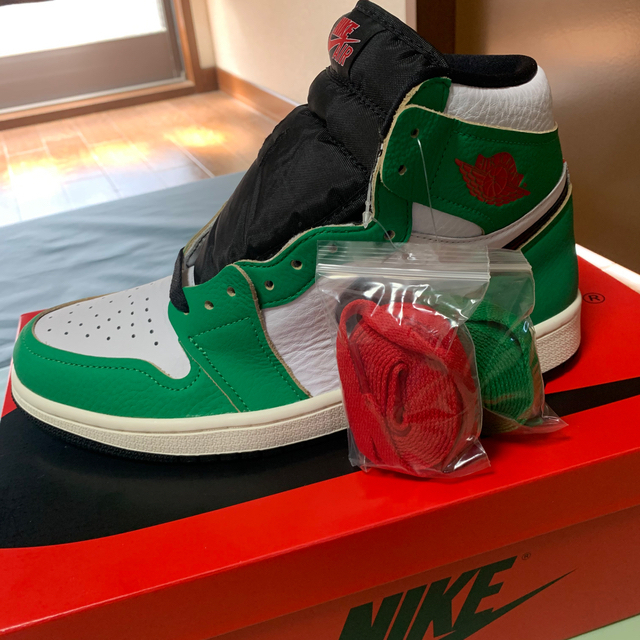 NIKE(ナイキ)のNIKE AIR JORDAN 1 LUCKY GREEN  メンズの靴/シューズ(スニーカー)の商品写真