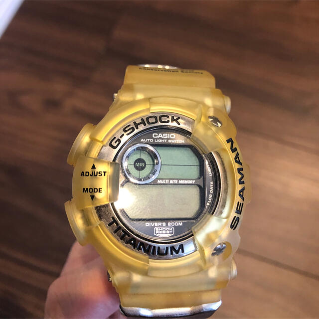 G-SHOCK(ジーショック)のCASIO G-SHOCK DW-9950WC-1T メンズの時計(腕時計(デジタル))の商品写真