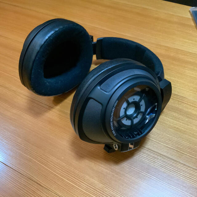 SENNHEISER(ゼンハイザー)のSENNHEISER HD 820 国内正規品 密閉型ヘッドホン スマホ/家電/カメラのオーディオ機器(ヘッドフォン/イヤフォン)の商品写真