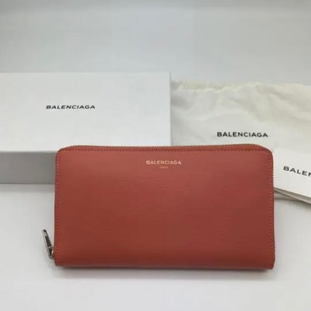 Balenciaga(バレンシアガ)のバレンシアガ   長財布　BALENCIAGA 財布　未入荷　セール　新品 レディースのファッション小物(財布)の商品写真