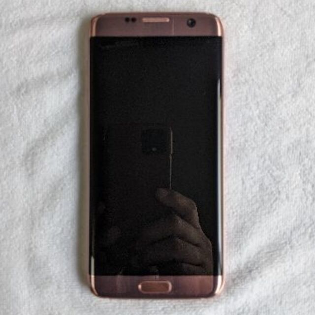 SAMSUNG(サムスン)のGalaxyS7 SCV33 (AUモデル) スマホ/家電/カメラのスマートフォン/携帯電話(スマートフォン本体)の商品写真