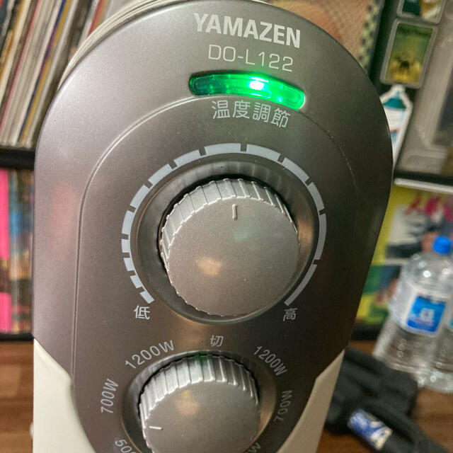 山善(ヤマゼン)のオイルヒーター　YAMAZEN DO-L122(W) スマホ/家電/カメラの冷暖房/空調(オイルヒーター)の商品写真