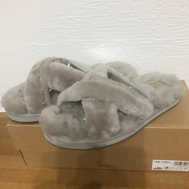 専用 UGG アベラ ファーサンダル 24cm ciaociaoibiza.com