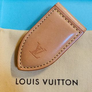 ルイヴィトン(LOUIS VUITTON)のマネークリップ　ルイヴィトン　極美品　皮　磁石　袋つき　純正品　廃版　プレミア(マネークリップ)