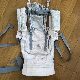 エルゴベビー(Ergobaby)のergo baby エルゴベビー 抱っこ紐 ピンク 花柄 ストライプ 女の子(抱っこひも/おんぶひも)