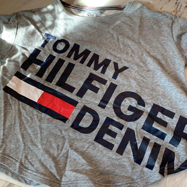 TOMMY HILFIGER(トミーヒルフィガー)のトミー　tommy  トレーナー　スウェット レディースのトップス(トレーナー/スウェット)の商品写真