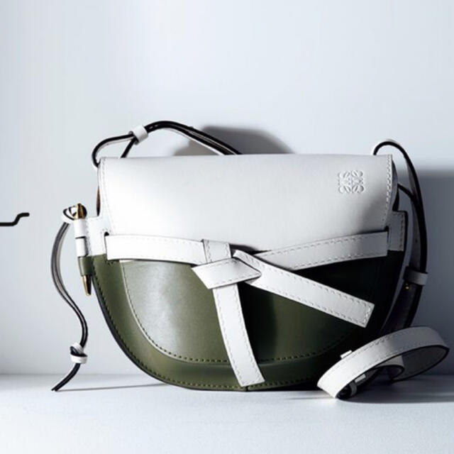 LOEWE - ロエベ ゲート スモールの通販 by 断捨離中 お LOEWE - ロエベ ゲート スモールの通販 by 断捨離中 お