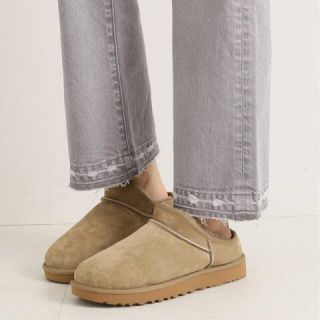 フレームワーク(FRAMeWORK)の【UGG】 CLASSIC SLIPPER (スリッポン/モカシン)