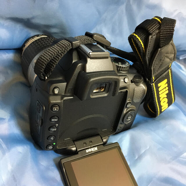 Nikon D5000 レンズキット ニコンデジタル一眼レフカメラ匿名 送料込-