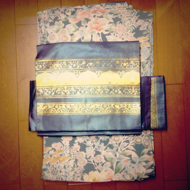 KIMONO★百花繚乱の上品小紋