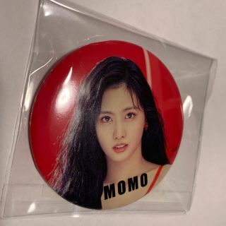 TWICE MOMO 缶バッチ(アイドルグッズ)