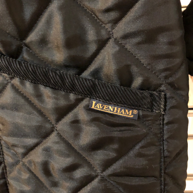 LAVENHAM(ラベンハム)のラベンハム　ブラック　コート レディースのジャケット/アウター(ナイロンジャケット)の商品写真