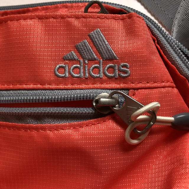 adidas(アディダス)のアディダス ショルダーバッグ レディースのバッグ(ショルダーバッグ)の商品写真