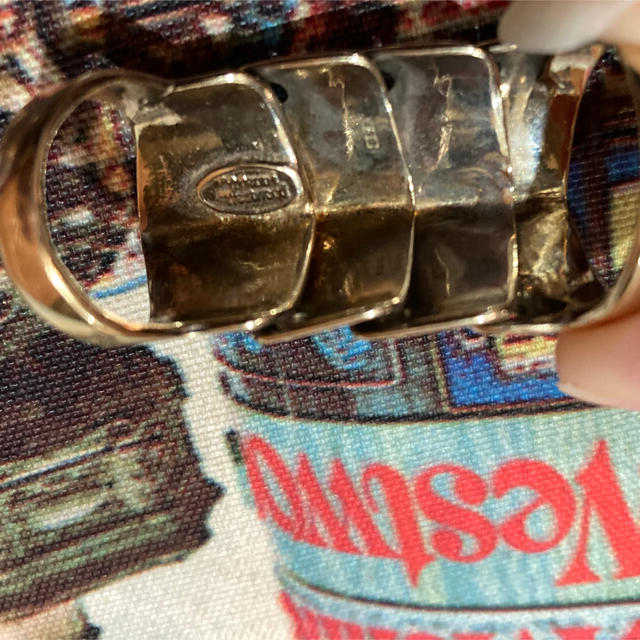 Vivienne Westwood(ヴィヴィアンウエストウッド)のアーマーリング ゴールド 廃盤 レア メンズのアクセサリー(リング(指輪))の商品写真