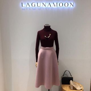 ラグナムーン(LagunaMoon)の今週までにします😌 ラグナムーン  ボンディング スカート(ひざ丈スカート)