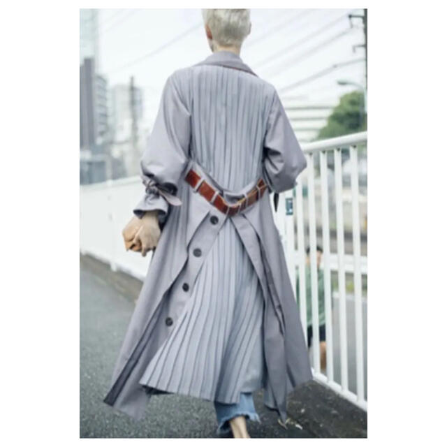 Ameri VINTAGE(アメリヴィンテージ)の【AMERI】vintage BACK PLEATS LAYERED COAT レディースのジャケット/アウター(ロングコート)の商品写真