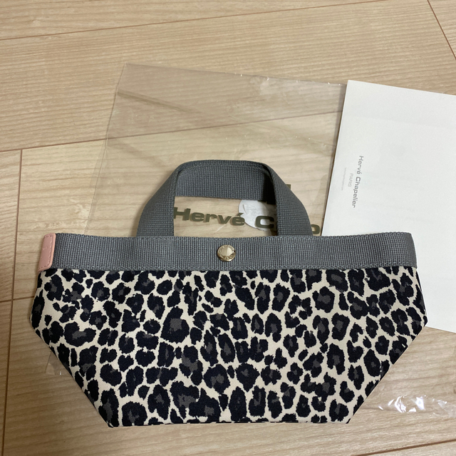 エルベシャプリエ限定完売品Sサイズ エルベシャプリエ限定完売品Sサイズ