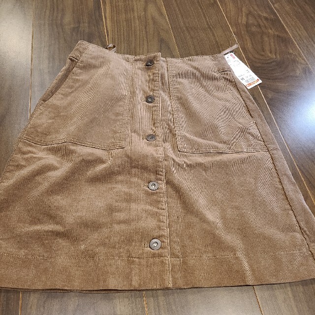 UNIQLO(ユニクロ)のコーデュロイフロントボタンミニスカート レディースのスカート(ミニスカート)の商品写真