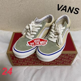 ヴァンズ(VANS)のVANS メンズ　レディース　オールドスクール　24㎝　くすみグリーン　クリーム(スニーカー)