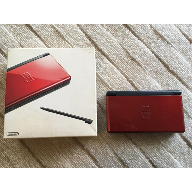 ニンテンドーDS(ニンテンドーDS)のNintendo DS ニンテンド-DS LITE クリムゾン/ブラック　本体 エンタメ/ホビーのゲームソフト/ゲーム機本体(携帯用ゲーム機本体)の商品写真