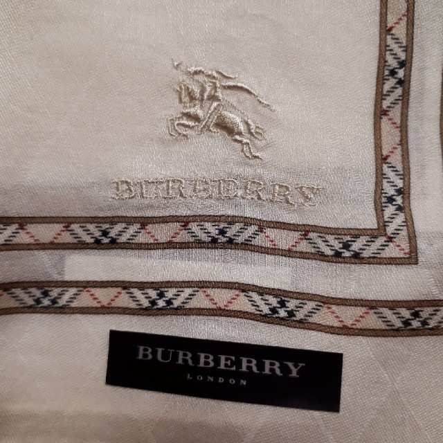BURBERRY(バーバリー)の素敵なバーバリーのハンカチです。 メンズのアクセサリー(その他)の商品写真