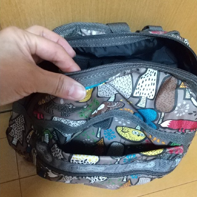 LeSportsac(レスポートサック)のLeSportsac　リュック　小 キッズ/ベビー/マタニティのこども用バッグ(リュックサック)の商品写真