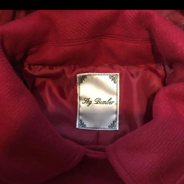 ファー付きワインレッド色コート レディースのジャケット/アウター(ピーコート)の商品写真