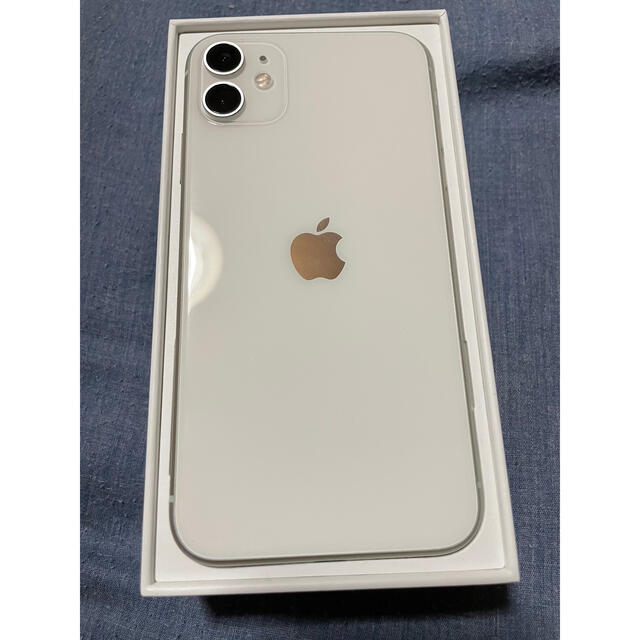 iPhone11 64GB ホワイト auスマートフォン/携帯電話