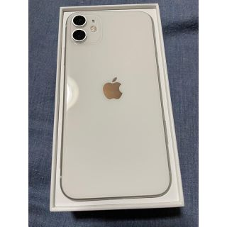 アップル(Apple)のiPhone11 64GB ホワイト au(スマートフォン本体)