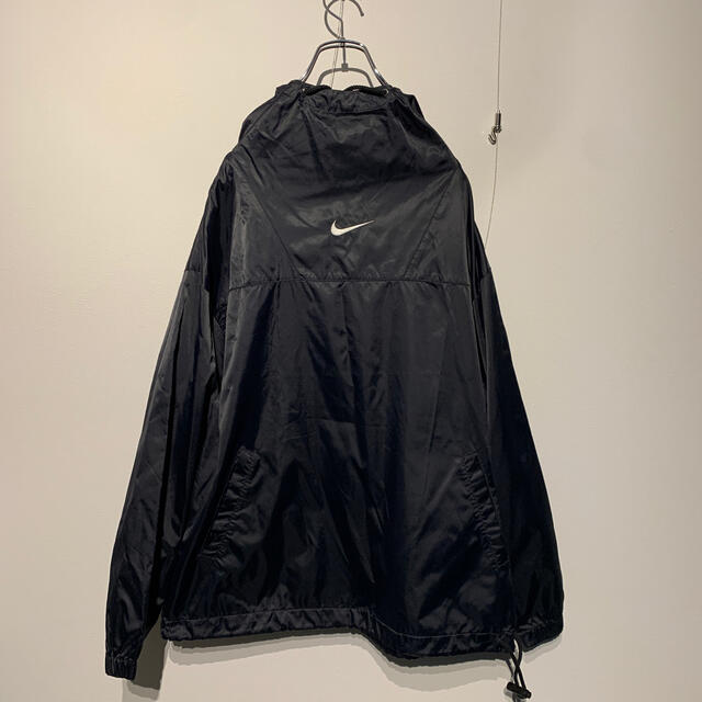 NIKE(ナイキ)のナイキ　ナイロンパーカー　プルオーバーパーカー　ロゴジャンパー　古着 メンズのジャケット/アウター(ナイロンジャケット)の商品写真