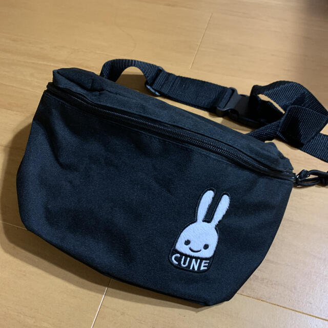 CUNE(キューン)のCUNE  ウエストポーチ レディースのバッグ(ボディバッグ/ウエストポーチ)の商品写真