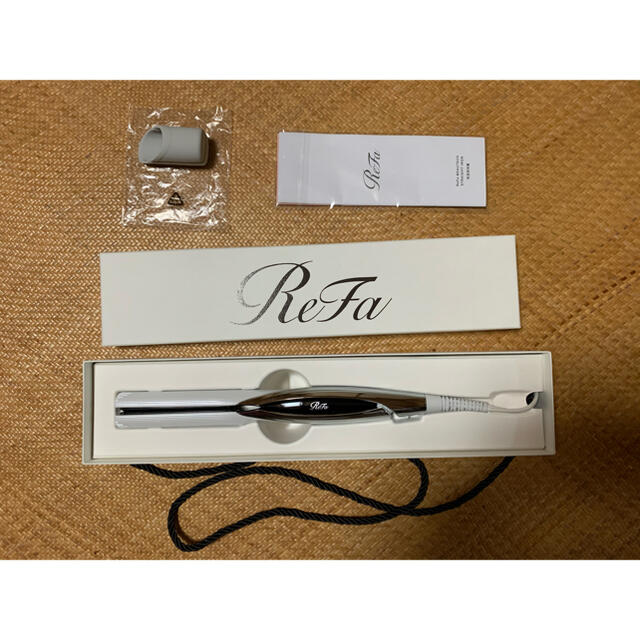 ReFa(リファ)のリファ　ストレートアイロン　ホワイト スマホ/家電/カメラの美容/健康(ヘアアイロン)の商品写真