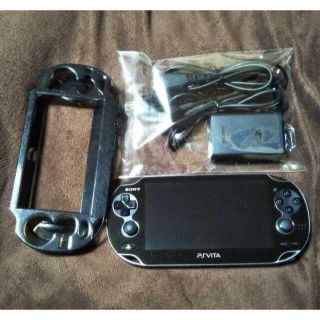 プレイステーションヴィータ(PlayStation Vita)のPS Vita 3G/WiFi PCH-1100＋メモリーカード(家庭用ゲーム機本体)